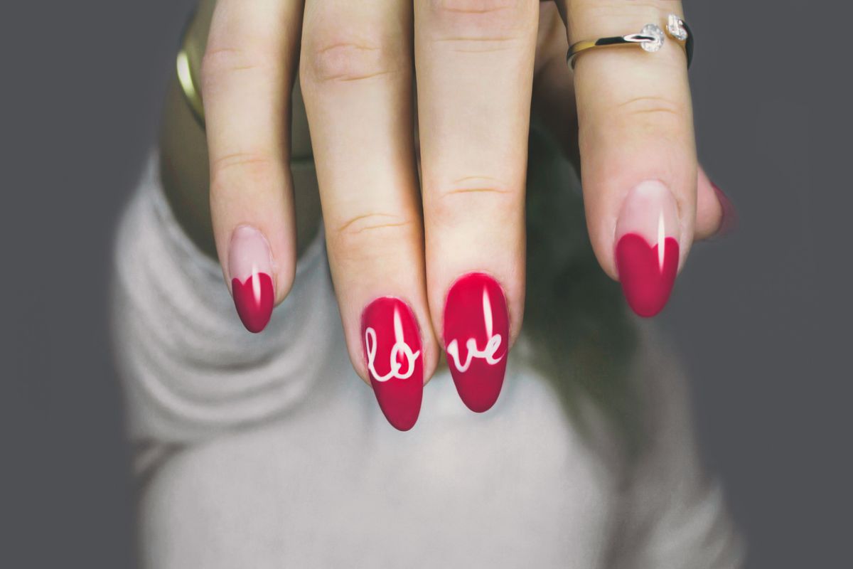 Custom nail art design at Adyclou